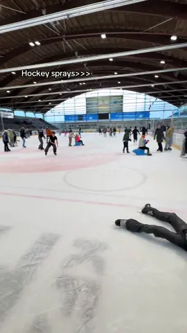 This is the rythm of the night!#fyp #viral #IceSkating#hockeyspray #rythmofthenight  @louis.on.icewj @Jakub 