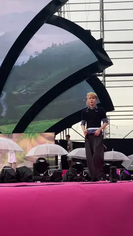 Nay xem lại mới thấy trong điện thoại vẫn còn video chưa đăng của Meo.Nhớ Meo!!! #j97 #đomđóm #phươngtuấn 