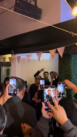 They’re unreal🤍 #aponattawin #milephakphum #shinetheseries #mileapo #kinnporschetheseries @Apo555 @MilePhakphum 