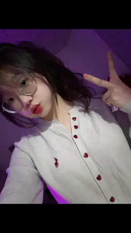 sao trông cứ trẩu trẩu =)))