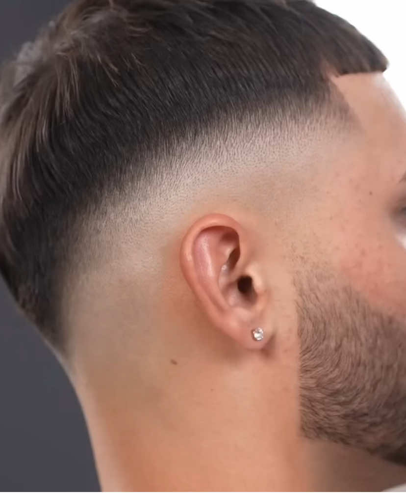 Mid Fade! #fyp #haircut #viral #lanight #fade 