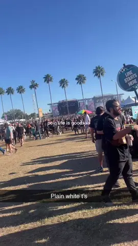 What a weekend it was @Vans Warped Tour😍🖤 for how crowded of an event it was bathroom lines were amazing, and pits were respectful.  #vanswarpedtour #festival #music #selfhelp #fyp