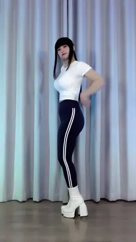 私のコンテンツが気に入ったら、コメント欄でギフトをお願いします #monamisa #tiktokviral #muzik #dancer 