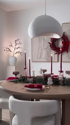Xmas tablescape inspo🕯️✨🎅🏼| Links in my Bio Amazon Storefront🔗 — Minimal vibes, red accents &  those little details that instantly elevate everything!🍒🦌 Modern and intentional, pero con ese toque cozy que amo. A simple setup, pero con esa magia que hace la diferencia💫 #christmasdecor #christmastablescape #christmastable #christmas2025 #tablescape 