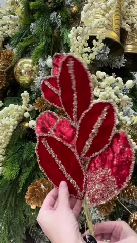 Two our the most elegant magnolia picks for the Holiday’s. Shop at tmigifts.com #christmas #fyp #christmasdeals #christmastree #christmasdecor 