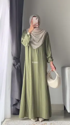 Jubah abaya stripes. Material best pakai #jubah #jubahabaya #jubahmuslimah 