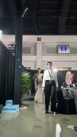 HƯƠNG GIANG TÍCH CỰC LUYỆN TẬP SAU HẬU TRƯỜNG TRƯỚC KHI TRÌNH DIỄN EVENING GOWN BÁN KẾT MISS UNIVERSE 2025 !!🇻🇳 #huonggiang #missuniverse2025 #missuniverse #beautypageant_vns #tiktokgiaitri 