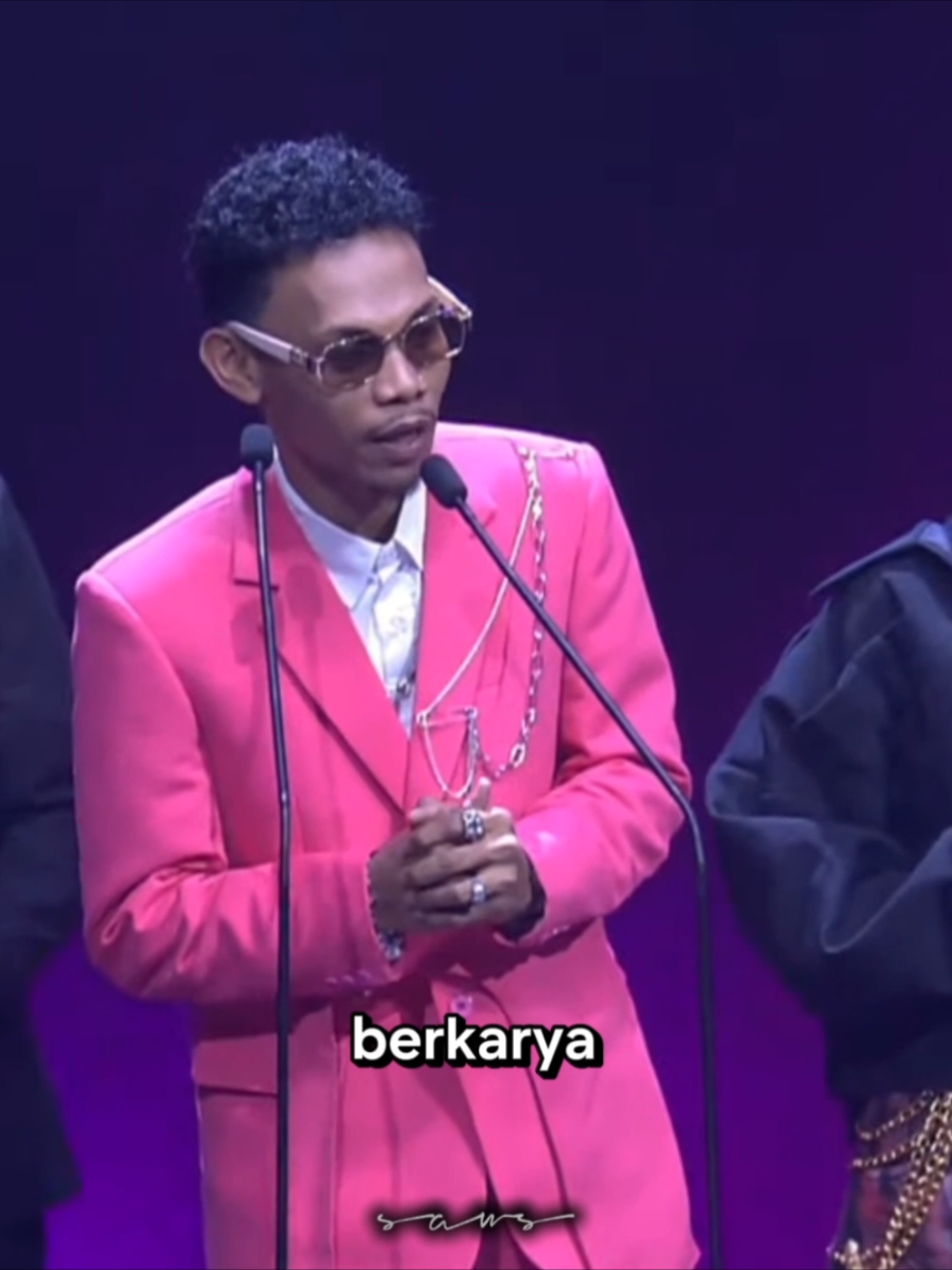 KASIH GACOR🤘🏻🔥 @juanreza0f1c1al @jacsonzeran93 @siletopenup @divaaurelle #tabolabale #juanreza #jacsonzeran #siletopenup #divaaurel 