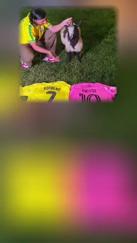 Saana Maxaa wye Maxaa soo sheegi fountain hadina.😂😭💔#barcelonafc🔴🔵 #fypシ゚ #messi10 #leo #foryoupage 