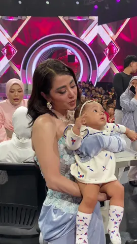 Mami depe dan dede leshia #da7 #dangdutacademy7 #arbilda7 