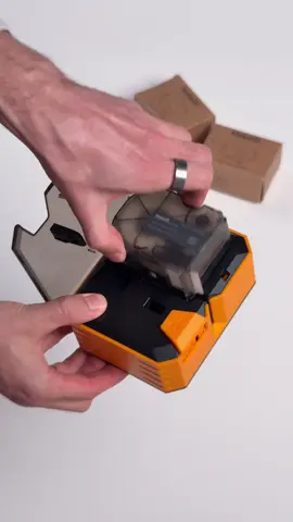 Unboxing the MakeID P31S — a compact powerhouse for pro-level labels. Clean build, 300 dpi print head, long battery life, and seamless app control. Small size, big workflow upgrade. #MakeIDP31S #UnboxingTech #LabelPrinter #DeskSetup #CreatorTools 