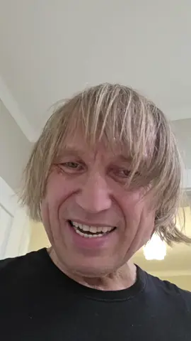 #главныйвдурдоме #учительгода #причёскамедуза #оосд #котакжеме Сердце алым дождём 