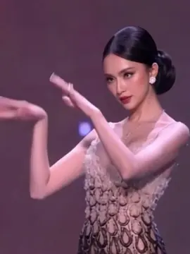 Thân phận thật sự #missuniverse #j4f 