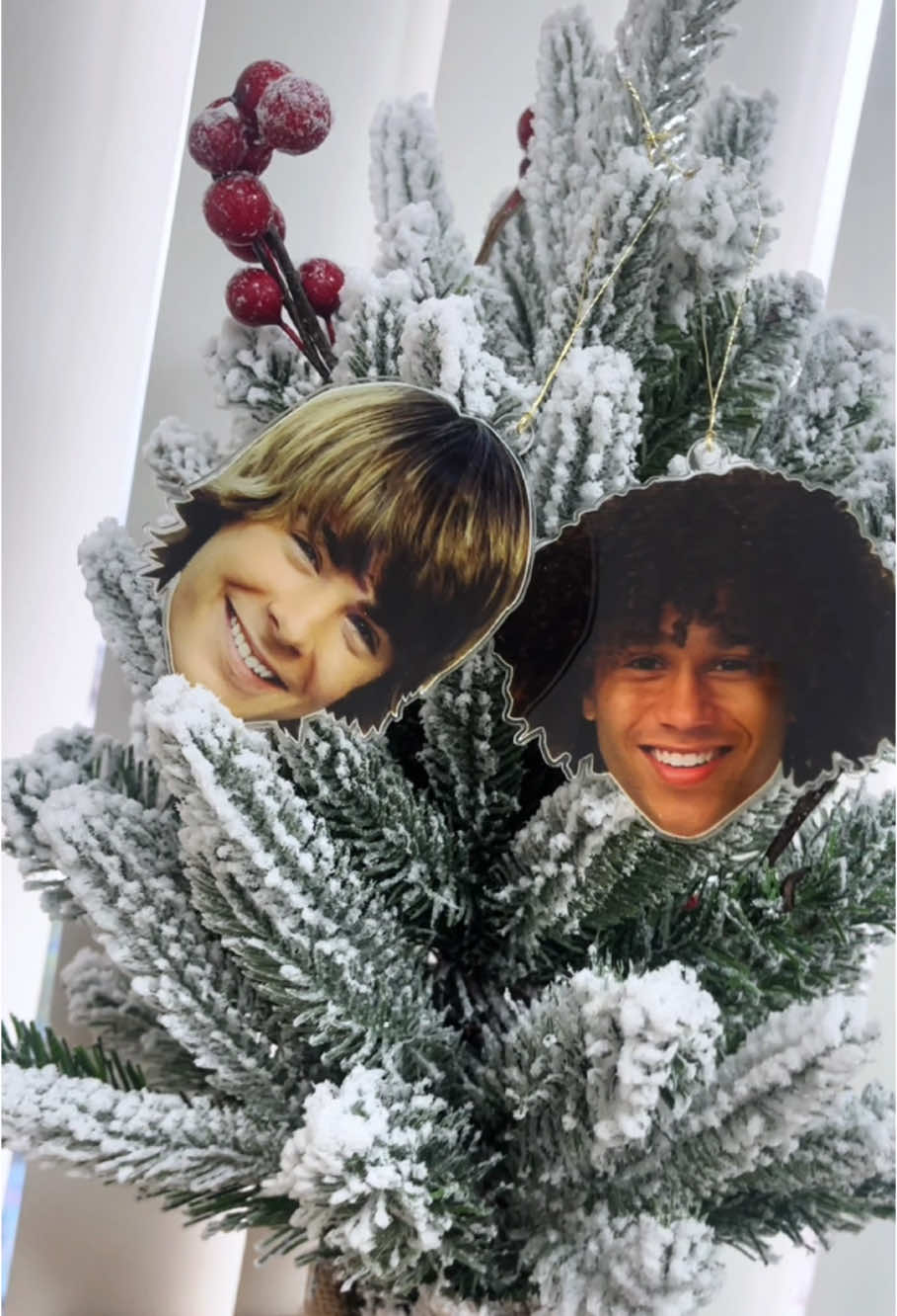 LMFAOOOO OMG #highschoomusical#fyp#hsm#xyzbca#coachbolton#troybolton#darbus#whattheheckarethosetwodoininatree