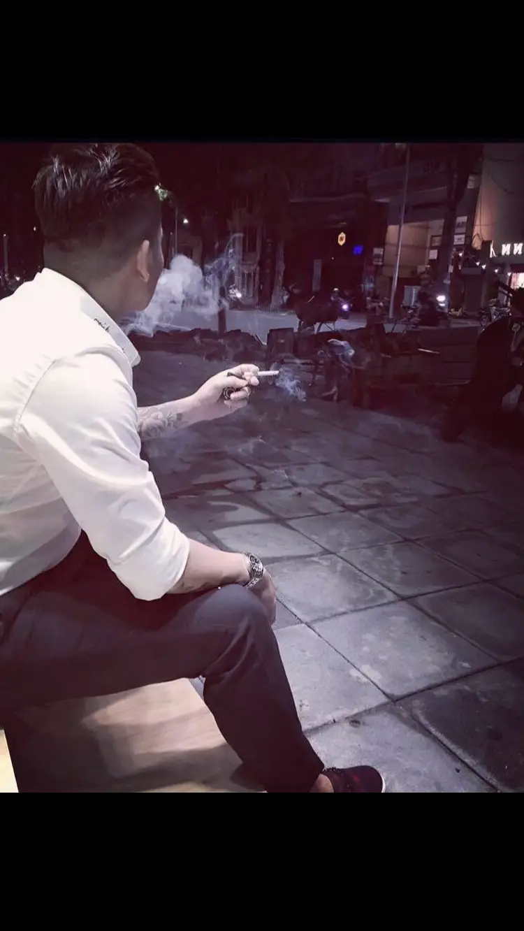 Thôi thì cứ coi đó là một phần của cuộc sống mà mình phải trải qua đi, cái gì bỏ được thì bỏ, cái gì quên được thì hãy quên !!!