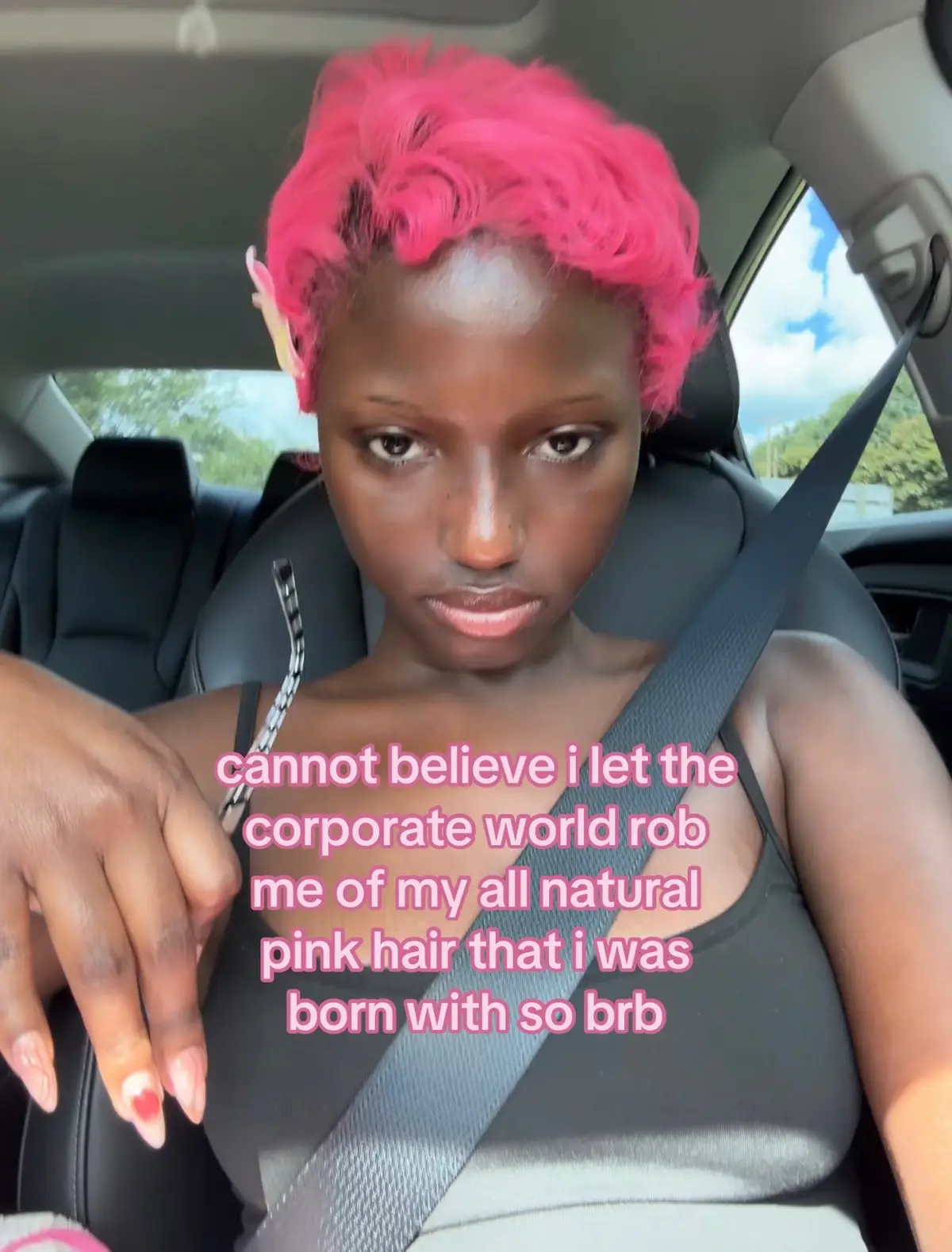 the greatest thing to ever happen to be was pink. see you in a few days #pinkhair #pinkeverything #selfies #photos 