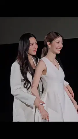 เขิลง่ายมากก😳😳 #lingorm #หลิงออม #หลิงหลิงคอง #ออมกรมณ์นภัส #foryou @Lingling Kwong @ออมออมเอง:^D 