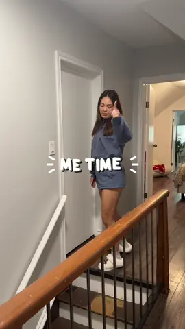 shoutout to @haley for the inspo, my fingers may be covered in hot glue but it’s coming together #diychristmasdecor #christmascrafts #christmasdecor @White Fox Boutique @Michaels Stores @drinkpoppi 