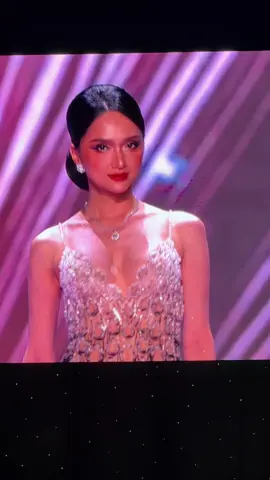 Dành hết tình yêu cho cổ 