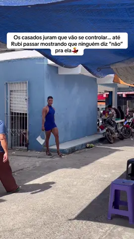 Os casados juram que vão se controlar… até Rubi passar mostrando que ninguém diz “não” pra ela💃