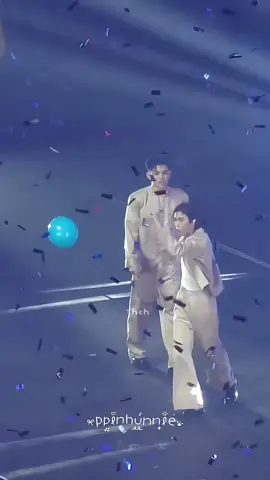 လိုချင်တာေပါ့ ကိုယ်ဘာပဲလုပ်လုပ် ေနာက်က ေနပြုံး