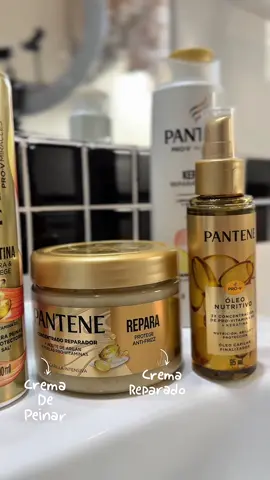 ⸻ ✨ Hoy les muestro mi rutina completa con Pantene, esa que me deja el pelo suave, reparado y con un brillo que realmente se nota. Desde la limpieza hasta el toque final, cada producto tiene su función: reparar, proteger del calor, controlar el frizz y nutrir sin dejar el pelo pesado. Si buscas un pelo más sano, manejable y con ese brillo rico que se ve incluso en cámara… esta rutina es para ti. ✨💛 #pelopantene #mascarillaspantene #oleonutritivopantene #publicidad #pelopanteneFM @For_Me @Pantene Latinoamérica 