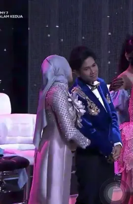 CIEEEE, BISIK BISIK APA SIH SUAMI ISTRI INI #milen #milavalen #milenda7 #milabogor #da7indosiar 