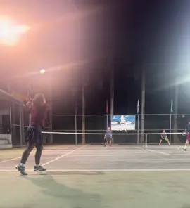 Với cái thời tiết tuyệt vời này, nguyện cống hiến hết tuổi trẻ và sức khỏe của mình cho tennis 😝 #tennisplayer #tennislife 