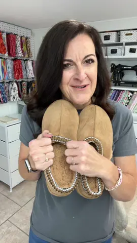 I love my new house slippers! #houseslippers #slippers #sliponshoes 