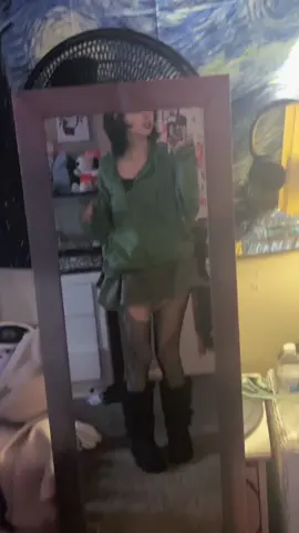 But she doesn’t have a lot to say #hermagesty #thebeatles #grungegirl #altgirl #emogirl 