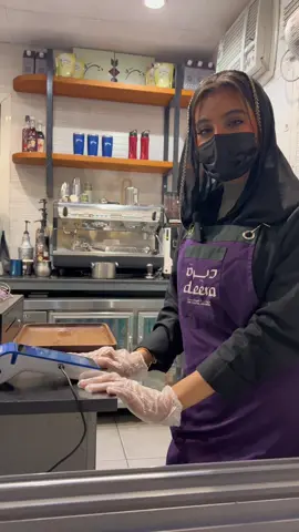 لا تسمعوا كلام احد خذوا حلا من ديرة😋😇 #ديرة_كافية #your_coffee #حلى #اكسبلورexplore #كافيهات_جده 