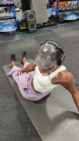 Hey pookies 🤭I think I have a gym crush 👀🙂 idk what to do.. @Bloom Nutrition  #fyppppppppppppppppppppppp #Vlog #minivlog #dayinmylife #voiceovervlog 