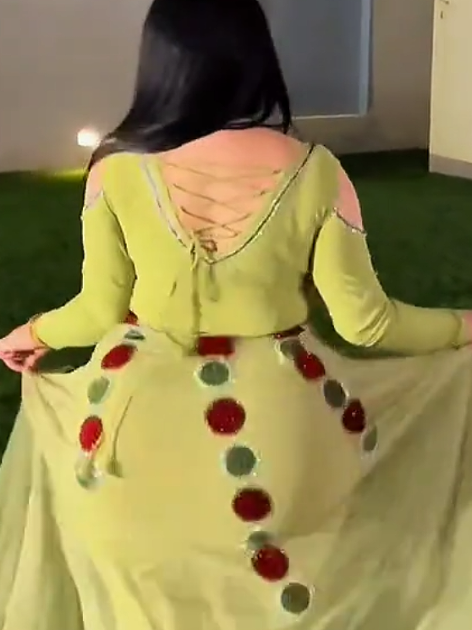 #فساتين_#فساتين_سهرة # فساتين_سهره. #فساتين # فساتين_مناسبات #فساتين_زواح # #ناعمه فاف_فساتين فساتين_عرايس # #   ت  # فساتين_للبيع فساتين_المشاهير # فساتين_فرح فساتين_طويله _اعراس # فساتين_بنات ....