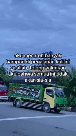 #trukmaniaindonesia #trukstory #truklovers #trukoleng #conkirpan_ @𝙈𝙖𝙨𝙨 𝘼𝙟𝙞 