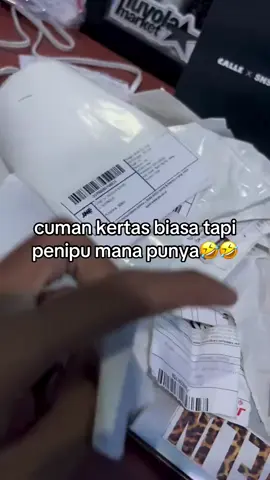 resi pengiriman iphone #promoseruweekend #fyp #iphone #ipone #viral_fypシ 