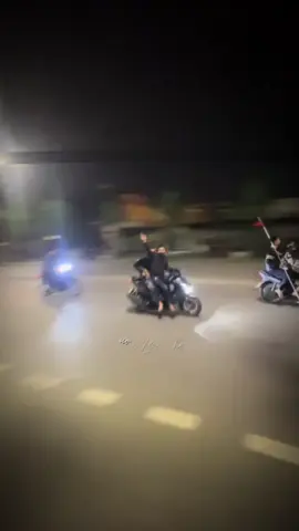 thử tí vị f5 trẻ thập cẩm nhà choa k mấy cháu🤣 mồm nhận top 1 choa quay lại thì cong đít chạy 🤣 #f5 #fyp #xuhuong #vinhcentre  #vinhvedem 