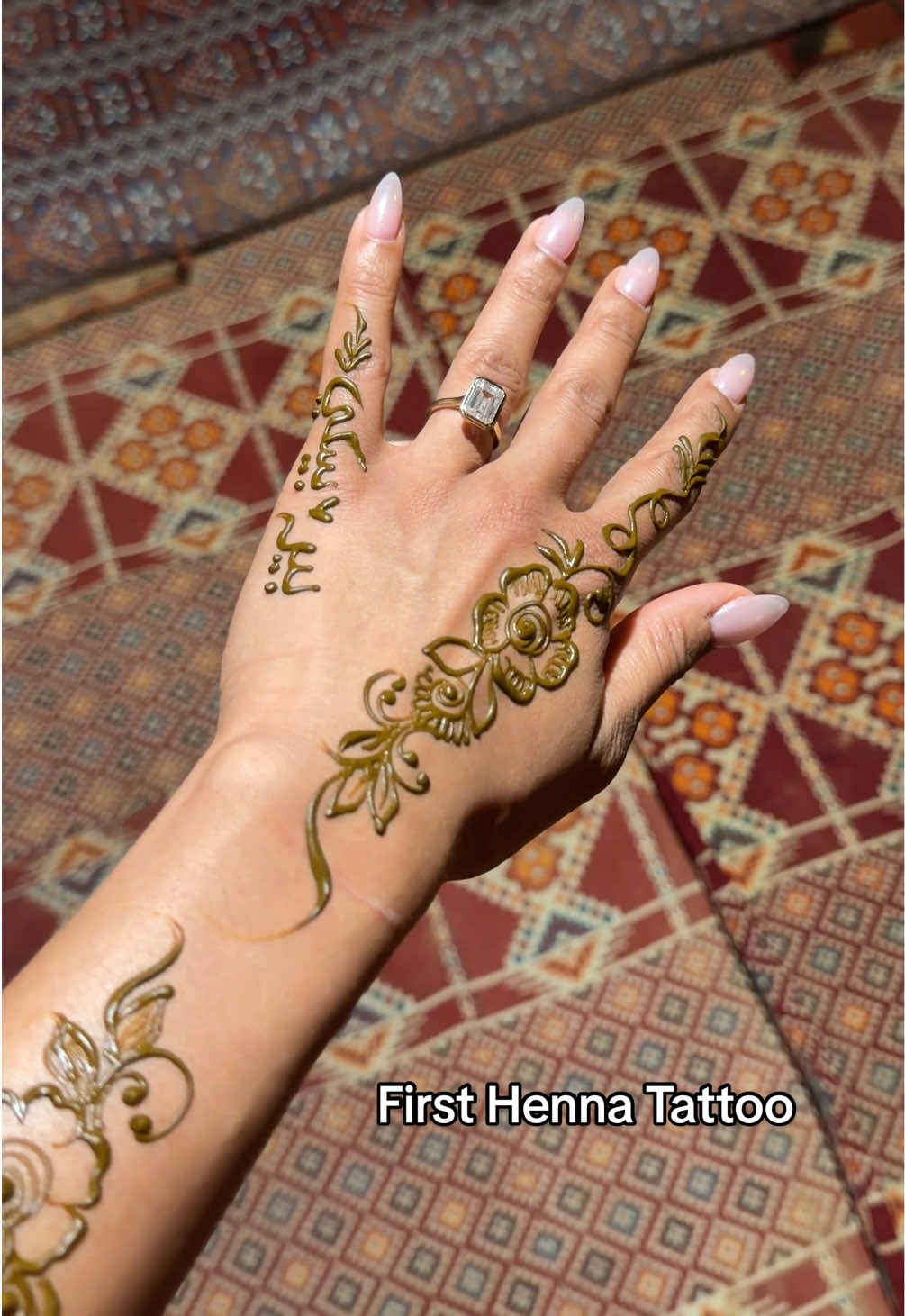 My first time ever getting henna done! Lucky to experience different cultures #hennaart #hennatattoo #hennadesign 