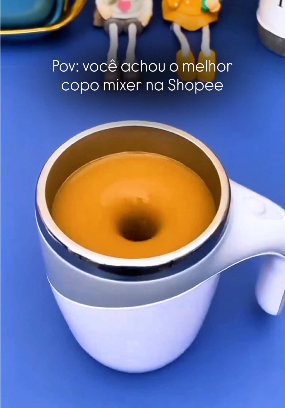 O Copo Caneca Mixer é o atalho perfeito para bebidas cremosas em segundos: mistura rápido, não faz sujeira e acompanha sua rotina sem esforço. Prático, moderno e indispensável para o dia a dia. 👉 Garanta o seu agora e sinta a diferença. 🛒 #shopee #comprasnashopee #foryou #viral #canecamixer 