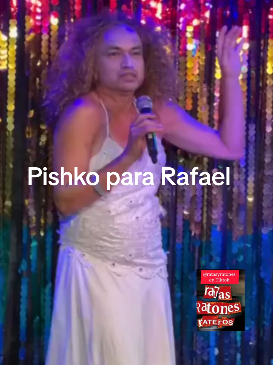 Pishko le canta a la Rafa... querrá ser su Miguel?  #farandulaecuatoriana #danielnoboaok #ecuatorianos #ecuatoriana #ecuadorlomejor 