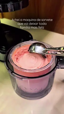 🍨 A Máquina de Sorvete é aquele upgrade que transforma qualquer dia comum em um momento delicioso: prática, rápida e perfeita para criar sobremesas na hora, do seu jeito. 👉 Garanta a sua agora e aproveite sorvetes fresquinhos sempre que quiser! 🛒 #shopee #comprasnashopee #foryou #viral #maquinadesorvete 