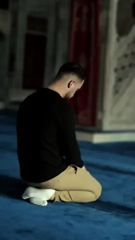 Koca bir karanlık #fyp #explorer #turkey #istanbul #اغاني_تركية_مترجمة 