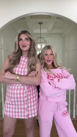 Who’s excited for wicked!?! 🩷💚 #wicked #forgood #castlehouse @JustKass #glinda #elphaba 