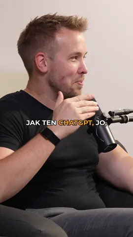 Když ti tříleťák dokáže vysvětlit, že už je prostě DEN! 💡 🎙️ Celý díl najdete právě teď na YouTube kanále Rest Day! @jirkakral @jakubenzl @shredded_fox @lucieminarova #gymbeamcz #restdaypodcast #jirkakral #restday