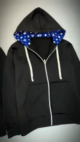 Áo khoác nỉ lệ vi mặc đôi đi chơi noel đẹp ra gì đấy anh em.#phongcachduongpho #thoitrangboypho #boyphoshop 