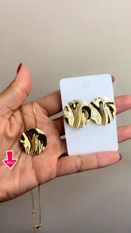 Conjunto de Brincos e Colar Bamhados a Ouro  #tiktokshopblackfridaybr #brincos #colar #acessorio #semijoias 