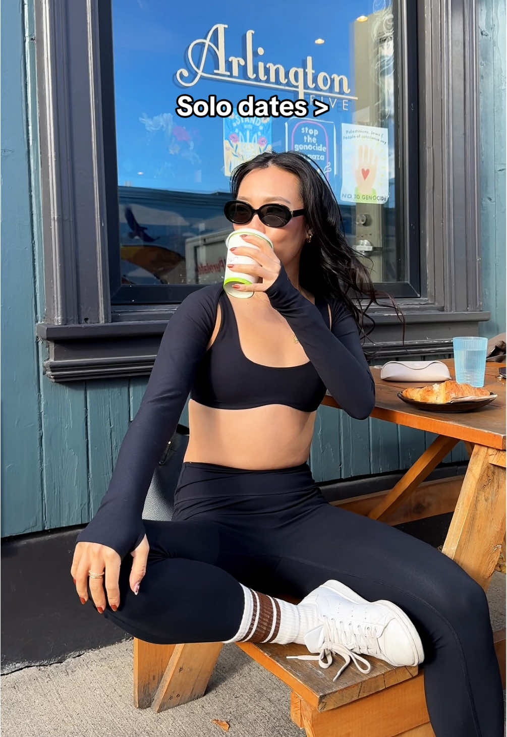When the sports bra is designed for AA-B cups, you want to be seen outside ☕️ #wearpepper #pepperbras #athleisure #sportsbra #matchingworkoutset 