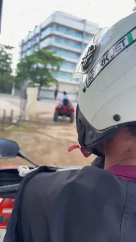 Saindo de quadriciclo