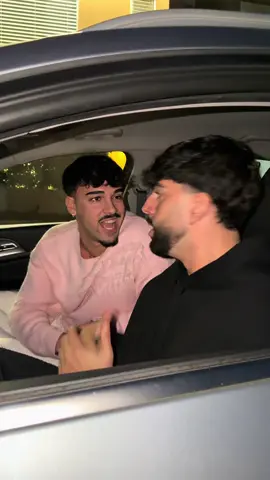 Toda a gente gaba o carro até aparecer a polícia, não entendo @OArgelino @andre_amora7 