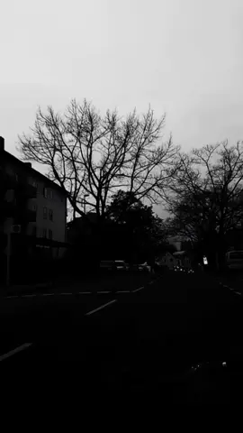 أخاف اشتكيلك وأعذب دليلك 💔🥺 #muhama__1_  #viral #foryou #fypシ #fyp 