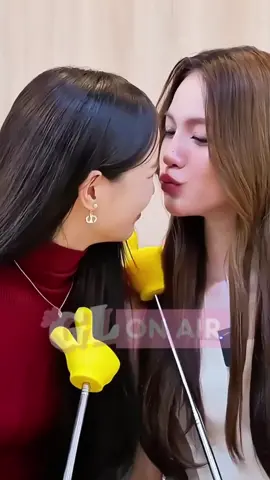 A tk se derretendo com tudo que a Nur fazia sksksk #nurdesoraya #tkphinyanech #snurentertainment #nurtk #dangerousqueentheseries 